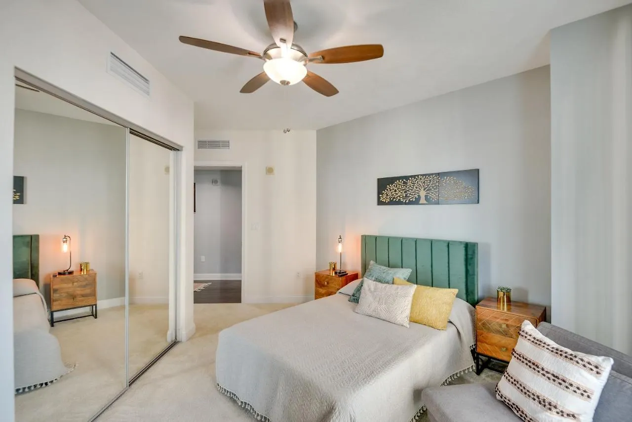 Luxe Resort Condo - 2 Mi To Daytona Beach! Holly Hill Apartment