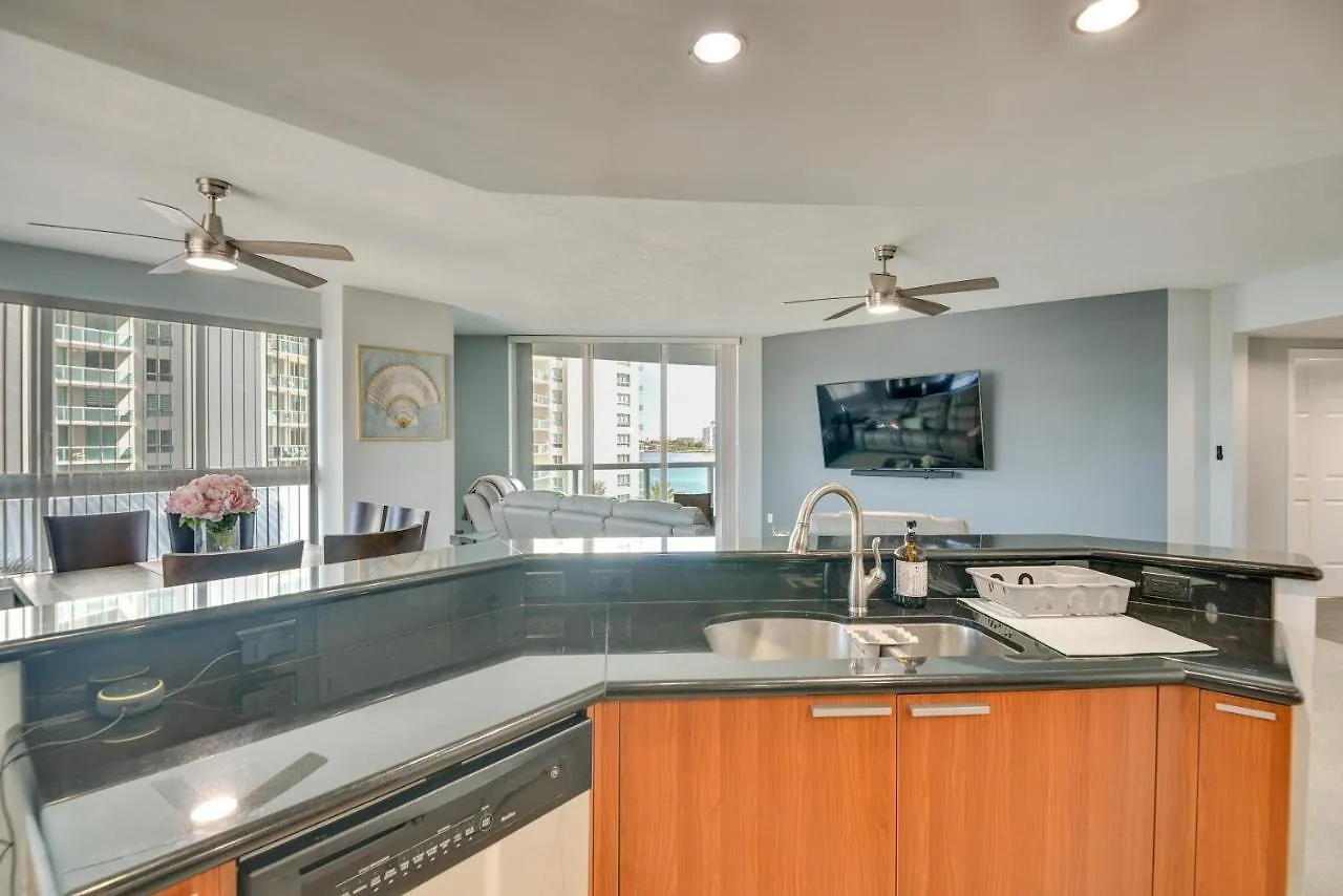 Luxe Resort Condo - 2 Mi To Daytona Beach! Holly Hill Apartment